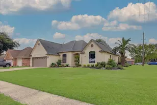 112 Washington Ave, Clute, TX 77531 - Photo 38