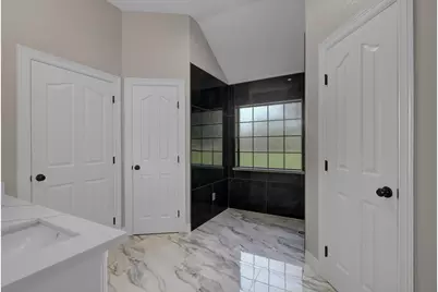 112 Washington Avenue, Clute, TX 77531 - Photo 22