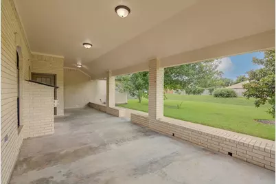 112 Washington Avenue, Clute, TX 77531 - Photo 36