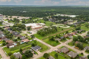 112 Washington Ave, Clute, TX 77531 - Photo 46