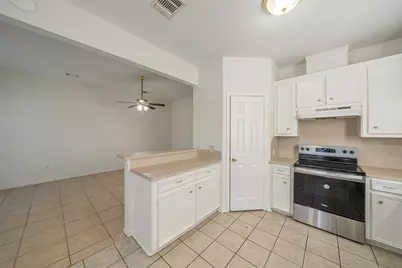 5502 Finch Street #B, Houston, TX 77028 - Photo 10