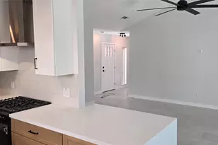 1403 Bramblebury Dr, Sugar Land, TX 77498 - Photo 2