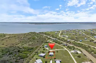 30 Eel Ct, Palacios, TX 77465 - Photo 4