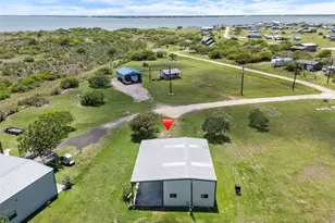 30 Eel Ct, Palacios, TX 77465 - Photo 6