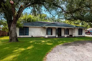 1856 Acacia Cir, Freeport, TX 77541 - Photo 1