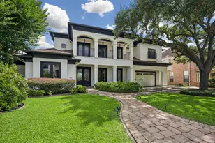 4817 Linden St, Bellaire, TX 77401 - Photo 2