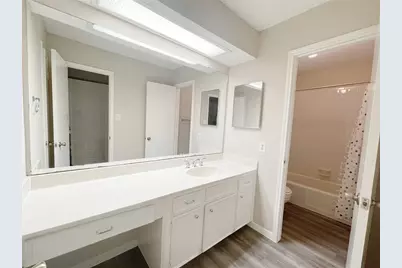 13 N Deerfoot Circle, The Woodlands, TX 77380 - Photo 18