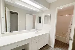 13 N Deerfoot Cir, The Woodlands, TX 77380 - Photo 18