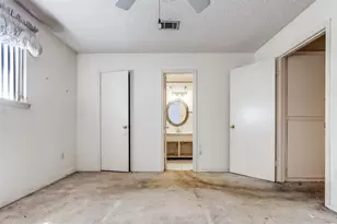 2200 Triway Ln, Houston, TX 77043 - Photo 14