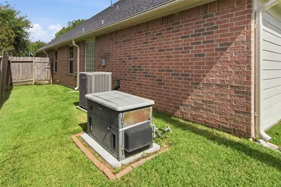 15830 Magnolia Shores Lane, Houston, TX 77044 - Photo 32