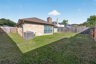 11410 Sunny Creek Dr, Houston, TX 77066 - Photo 30