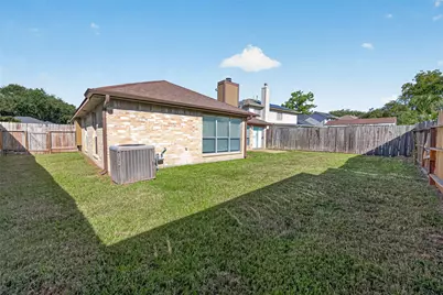 11410 Sunny Creek Drive, Houston, TX 77066 - Photo 30