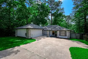 147 Thunderbird Dr, Conroe, TX 77304 - Photo 1
