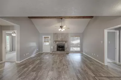 147 Thunderbird Drive, Conroe, TX 77304 - Photo 6