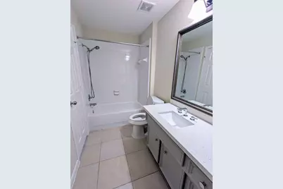 830 E Heights Hollow Ln, Houston, TX 77007 - Photo 8