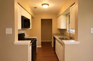7310 Arista Dr, Houston, TX 77083 - Photo 4