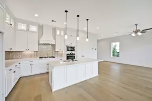 14007 Memorial Reserve Pl, Houston, TX 77079 - Photo 12