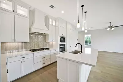 14007 Memorial Reserve Place, Houston, TX 77079 - Photo 16