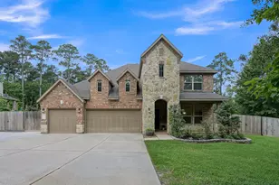 8019 Bay Bend Dr, Conroe, TX 77304 - Photo 2