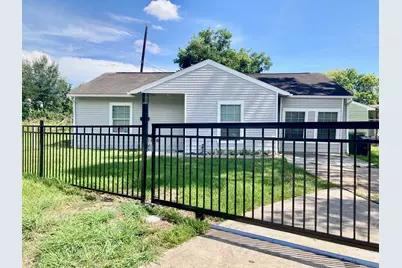 6103 Sherwood Drive, Houston, TX 77021 - Photo 1
