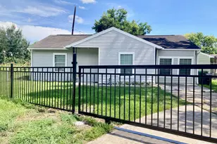 6103 Sherwood Dr, Houston, TX 77021 - Photo 1