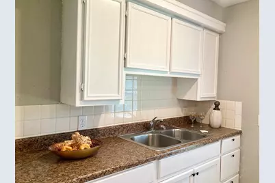 6103 Sherwood Drive, Houston, TX 77021 - Photo 6