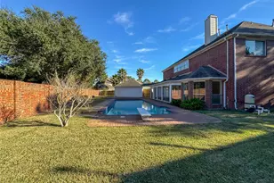 2210 Crossbrook Ct, League City, TX 77573 - Photo 48