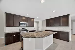 718 Harvest Bluff Dr, Rosharon, TX 77583 - Photo 12