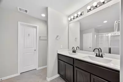 718 Harvest Bluff Drive, Rosharon, TX 77583 - Photo 32