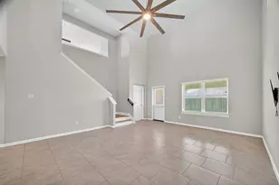 718 Harvest Bluff Dr, Rosharon, TX 77583 - Photo 6
