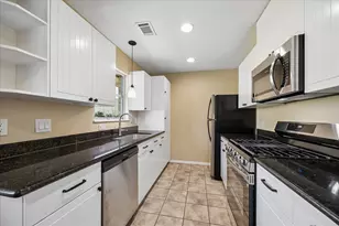 5718 Viking Dr, Houston, TX 77092 - Photo 10