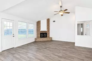 2410 Webster Ranch Rd, Friendswood, TX 77546 - Photo 4