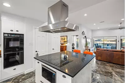 4 Thunderbird Drive, Conroe, TX 77304 - Photo 10