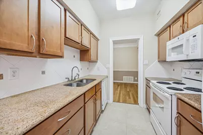 2700 Revere Street #142, Houston, TX 77098 - Photo 6
