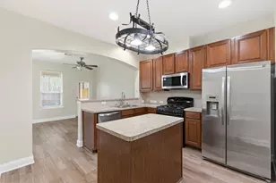 12927 Iris Garden Ln, Houston, TX 77044 - Photo 16