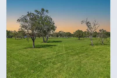 939 28th Street, Dickinson, TX 77539 - Photo 6