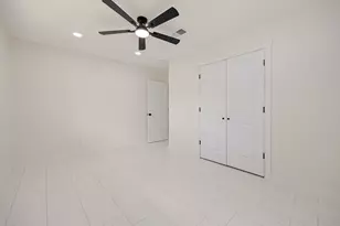 1510 Spillers Ln, Houston, TX 77043 - Photo 32