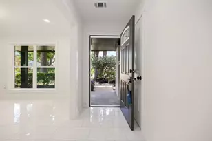 1510 Spillers Ln, Houston, TX 77043 - Photo 10