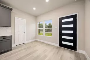 5420 Lynnfield St, Houston, TX 77028 - Photo 4