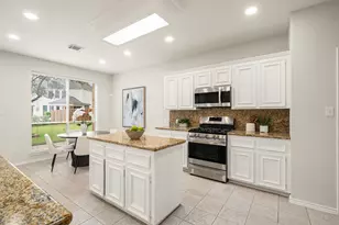 22 Crestview Trail, Houston, TX 77082 - Photo 12