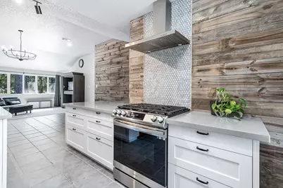 172 Park Way, Conroe, TX 77356 - Photo 12