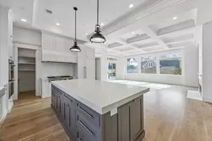 718 Bunker Hill Rd, Hedwig Village, TX 77024 - Photo 10