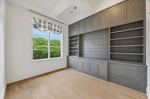 718 Bunker Hill Rd, Hedwig Village, TX 77024 - Photo 12