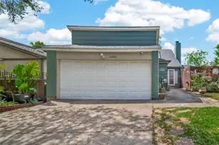 11331 Oakcenter Dr, Houston, TX 77072 - Photo 2