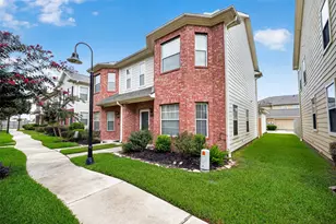 1911 Kemah Village Dr, Kemah, TX 77565 - Photo 1
