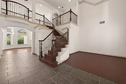 4603 Red Hawk Court W, Sugar Land, TX 77479 - Photo 4