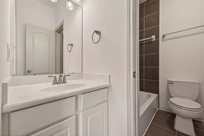 4603 Red Hawk Court W, Sugar Land, TX 77479 - Photo 32