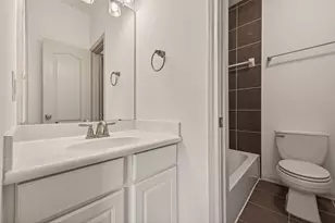 4603 Red Hawk Ct W, Sugar Land, TX 77479 - Photo 32