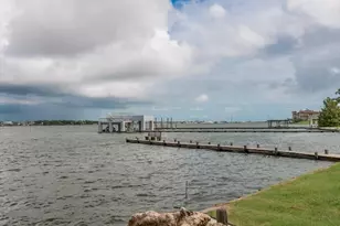 1819 Cove Park Dr, League City, TX 77565 - Photo 16