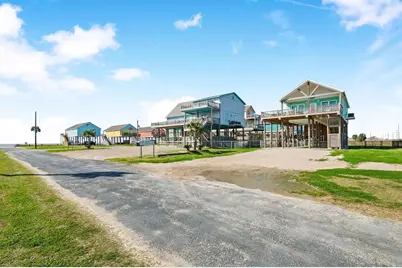 985 Gordon Drive, Gilchrist, TX 77617 - Photo 14